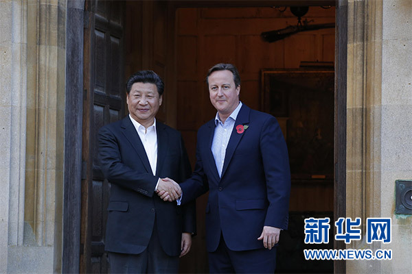 10月22日，國家主席習(xí)近平在契克斯首相鄉(xiāng)間別墅同英國首相卡梅倫再次會晤。新華社記者 鞠鵬 攝
