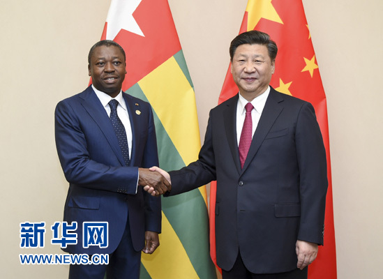 12月3日，國家主席習(xí)近平在約翰內(nèi)斯堡會見多哥總統(tǒng)福雷。新華社記者 謝環(huán)馳 攝 