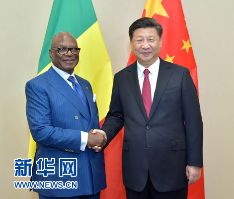 12月3日，國家主席習近平在約翰內斯堡會見馬里總統(tǒng)凱塔。新華社記者 李濤 攝 