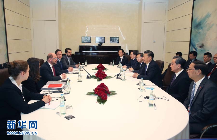 7月6日，國(guó)家主席習(xí)近平在柏林會(huì)見(jiàn)德國(guó)社會(huì)民主黨主席舒爾茨。新華社記者 姚大偉 攝