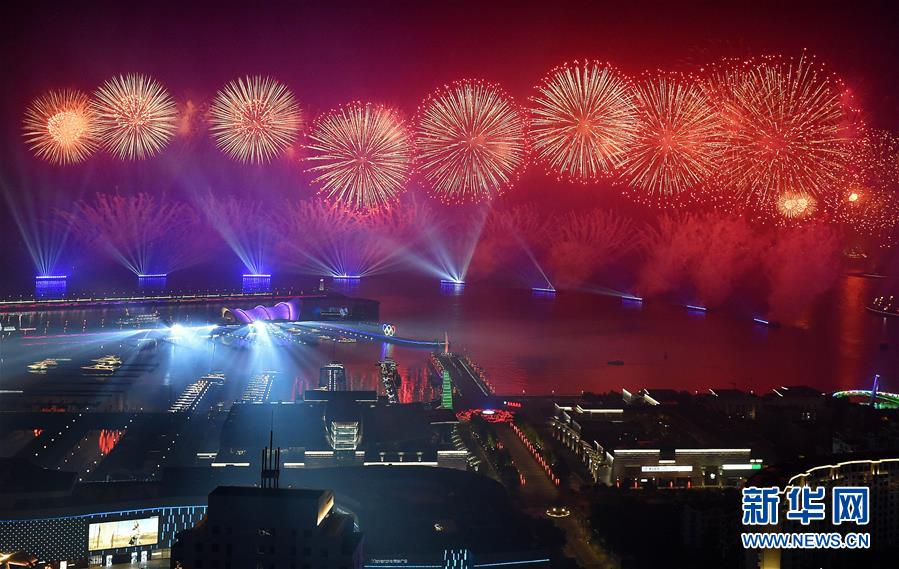 （新華全媒頭條&middot;上合青島峰會(huì)&middot;圖文互動(dòng)）（5）攜手前進(jìn)，開(kāi)啟上合發(fā)展新征程 &mdash;&mdash;習(xí)近平主席主持上合組織青島峰會(huì) 并舉行系列活動(dòng)紀(jì)實(shí)