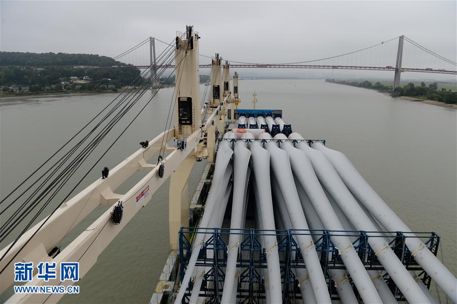 （國際）&ldquo;天恩&rdquo;輪首次經(jīng)&ldquo;冰上絲綢之路&rdquo;抵達歐洲