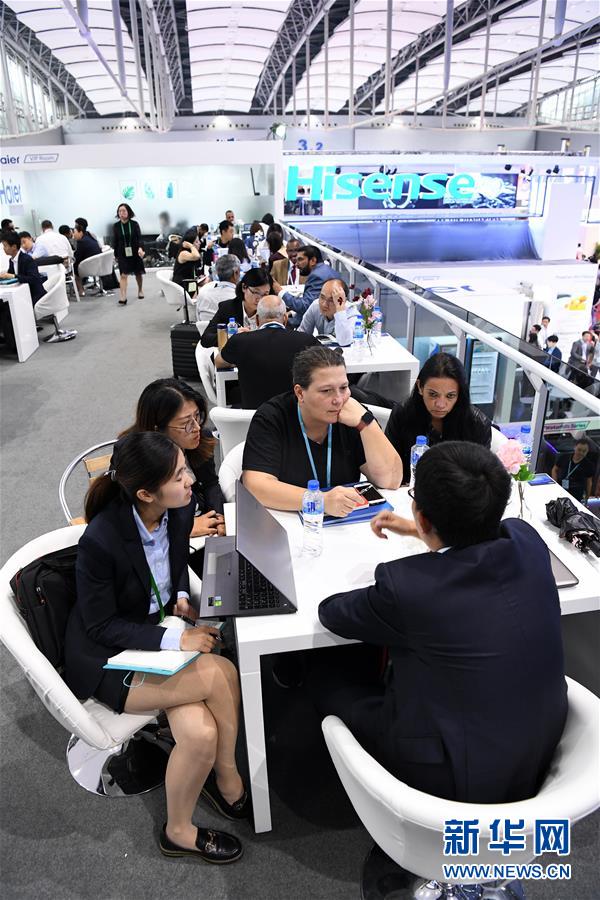 （新華全媒頭條&middot;圖文互動(dòng)）（10）從廣交會(huì)到進(jìn)博會(huì)&mdash;&mdash;中國對外開放再譜新樂章