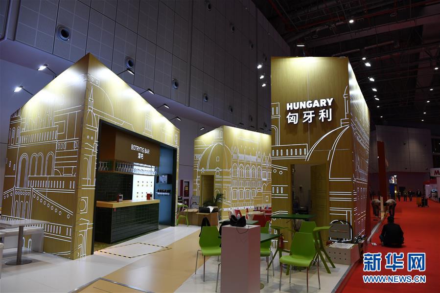 （新華全媒頭條&middot;圖文互動）（3）人間正道 浩蕩前行&mdash;&mdash;習(xí)近平主席出席首屆中國國際進(jìn)口博覽會紀(jì)實(shí)