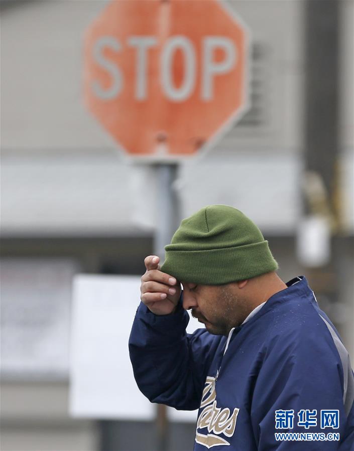 （國(guó)際&middot;圖文互動(dòng)）（5）通訊：&ldquo;根本沒(méi)有人在乎我們&rdquo;&mdash;&mdash;探訪美墨邊境墻邊的&ldquo;日工&rdquo;市場(chǎng)