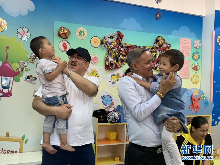 （圖文互動）（3）多國駐華使節(jié)參訪新疆：中國反恐、去極端化經(jīng)驗值得學(xué)習(xí)借鑒