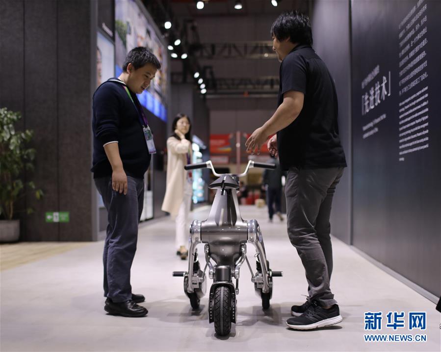 （新華全媒頭條&middot;第二屆進(jìn)博會(huì)&middot;圖文互動(dòng)）（3）進(jìn)博之光輝耀世界 &mdash;&mdash;寫(xiě)在第二屆中國(guó)國(guó)際進(jìn)口博覽會(huì)開(kāi)幕之際