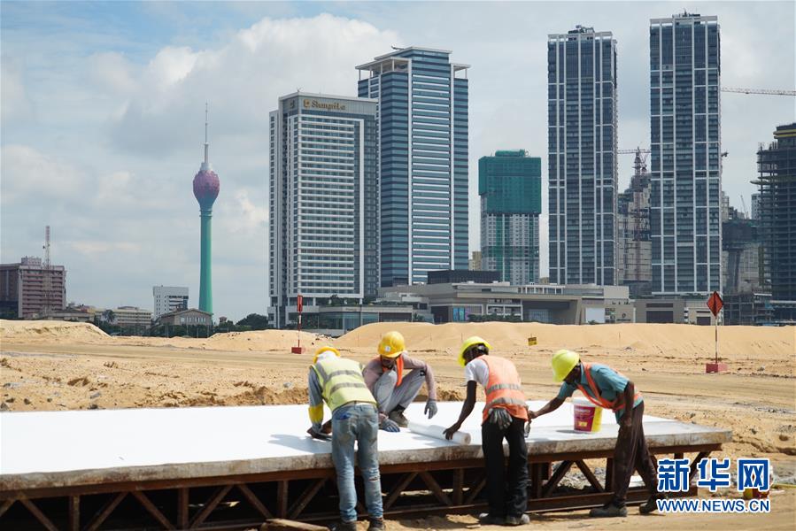 (國際·圖文互動)(5)通訊:“五年我們?yōu)樗估锾m卡造出一片新土地”——科倫坡港口城人的自豪與希冀