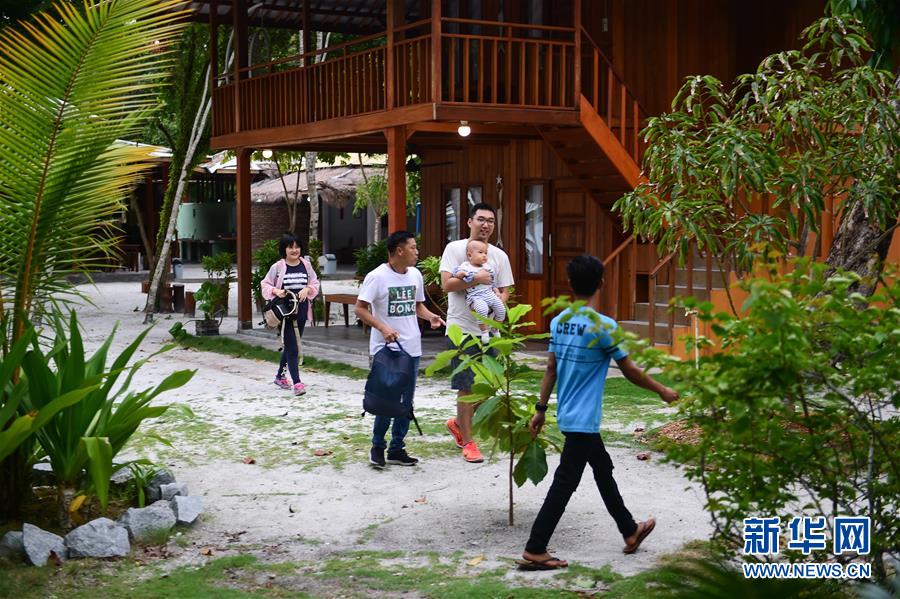 （國際&middot;海外中國人追夢故事）（8）李嘉文：我在印尼當&ldquo;島主&rdquo;