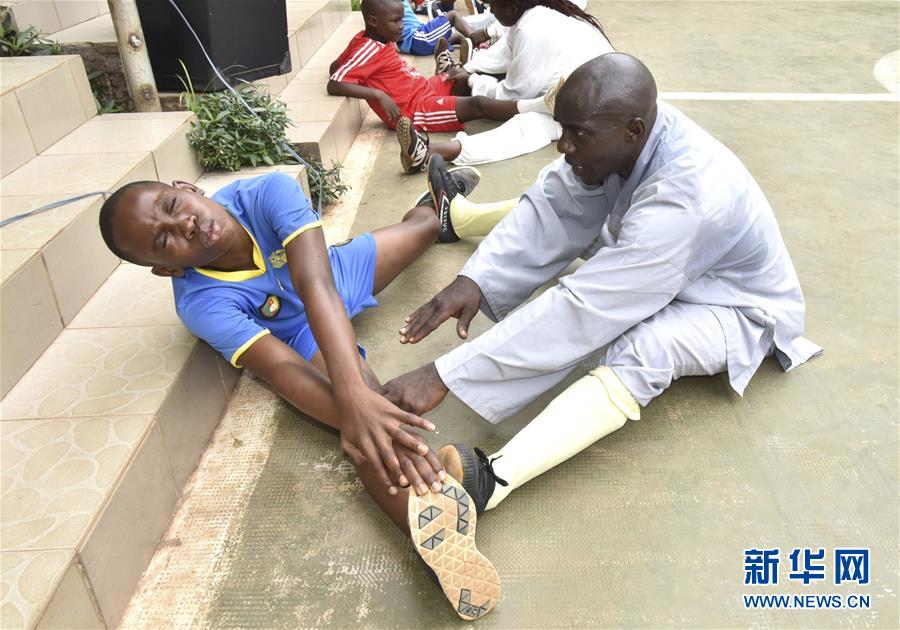 （國際&middot;圖文互動(dòng)）（8）通訊：&ldquo;我也曾混跡街頭，終于靠習(xí)武自立&rdquo;&mdash;&mdash;喀麥隆人姆巴的武術(shù)情緣