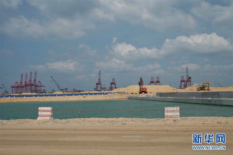 （國際&middot;圖文互動）（5）通訊：春節(jié)，&ldquo;是工期而不是假期&rdquo;&mdash;&mdash;記科倫坡港口城的中國建設(shè)者