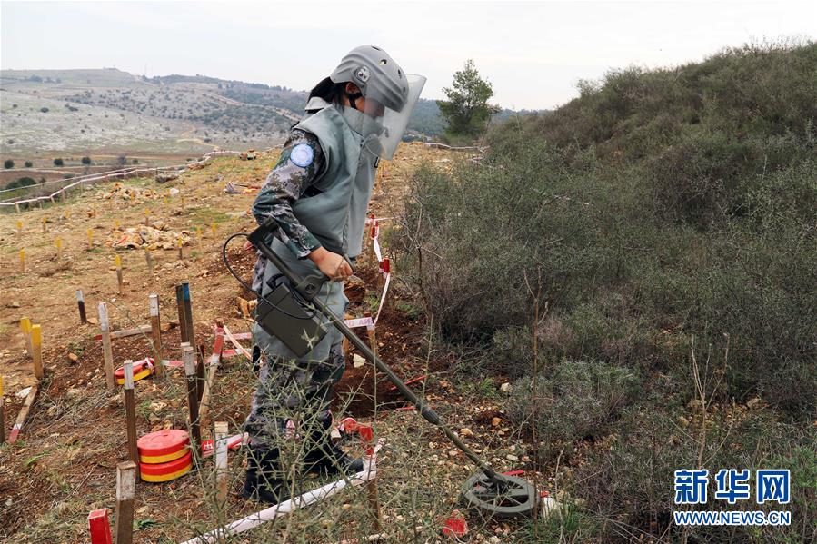 （國際&middot;圖文互動）（2）通訊：&ldquo;中國軍人掃雷一如既往專業(yè)和敬業(yè)！&rdquo;&mdash;&mdash;記中國赴黎維和部隊完成&ldquo;藍(lán)線&rdquo;3個雷場清排任務(wù)