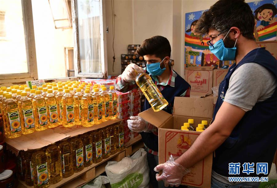 （國(guó)際疫情&middot;圖文互動(dòng)）（6）通訊：疫情中，那抹笑容最難忘&mdash;&mdash;記向困難家庭發(fā)放愛心包裹的敘利亞青年志愿者