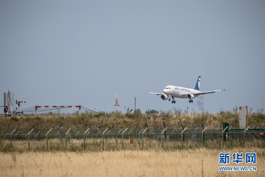 (國(guó)際疫情)(2)法國(guó)重新開放巴黎奧利機(jī)場(chǎng)