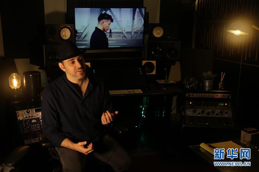 （海外抗疫故事&middot;圖文互動(dòng)）（1）通訊：用原創(chuàng)音樂支持中國(guó)抗擊新冠疫情的以色列歌手