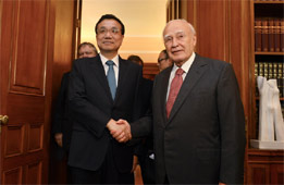 李克強(qiáng):中國(guó)將希臘視為好朋友、好伙伴