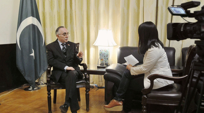 哈立德：我熱愛(ài)中國(guó)文化，喜歡和中國(guó)人一起談天說(shuō)地