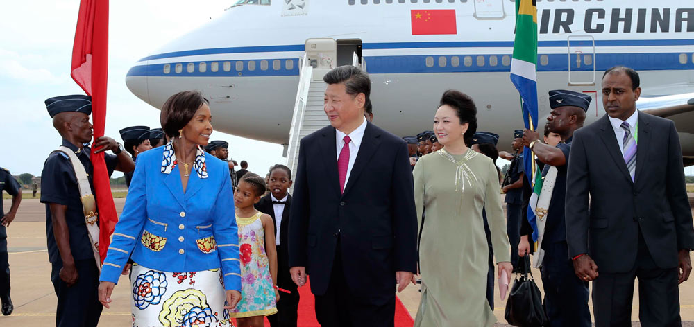 習(xí)近平抵達(dá)比勒陀利亞開始對南非進行國事訪問