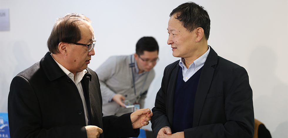 新華網(wǎng)第六屆&ldquo;縱論天下&rdquo;國(guó)際問題研討會(huì)嘉賓交流