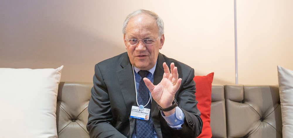 瑞士希望搭乘中國發(fā)展的&ldquo;快車&rdquo;&mdash;&mdash;訪瑞士聯(lián)邦委員兼經(jīng)濟(jì)、教研部長施奈德－阿曼