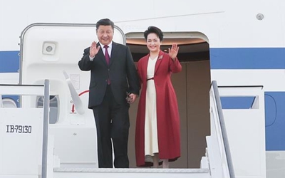 習(xí)近平抵達(dá)馬德里開始對(duì)西班牙王國(guó)進(jìn)行國(guó)事訪問(wèn)