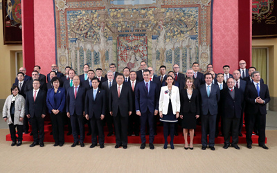 習(xí)近平同桑切斯會(huì)見中西企業(yè)顧問(wèn)委員會(huì)雙方代表