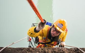 嘉陵江上&ldquo;橋衛(wèi)士&rdquo;